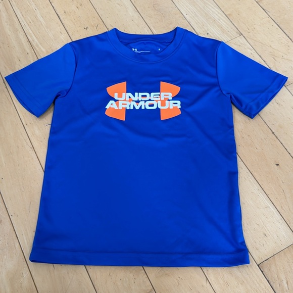 Under Armour boys short sleeve shirt bundle size 5 - Picture 3 of 3